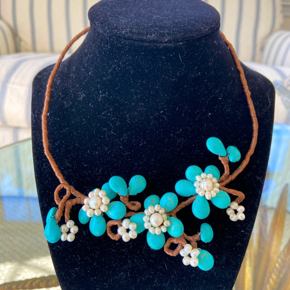 Hand Crafted GeniuneTurquoise and Fresh Water Pearl Beaded Necklace